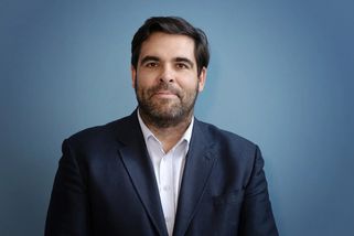 Konec starých penzijních fondů? Čekání přijde mnoho lidí draho, říká expert